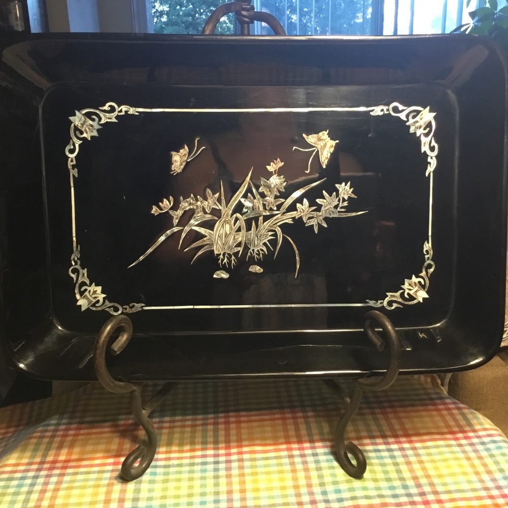 Vintage Asian Mother of Pearl Inlay Lacquered Serving Tray 15” x 10” x 2”